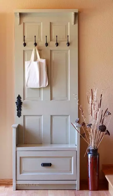 Πώς να χρησιμοποιήσετε μια παλιά πόρτα: 12 εκπληκτικές ιδέες 11052_6