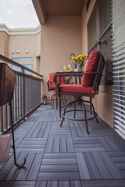 Градинарни подови на балконот