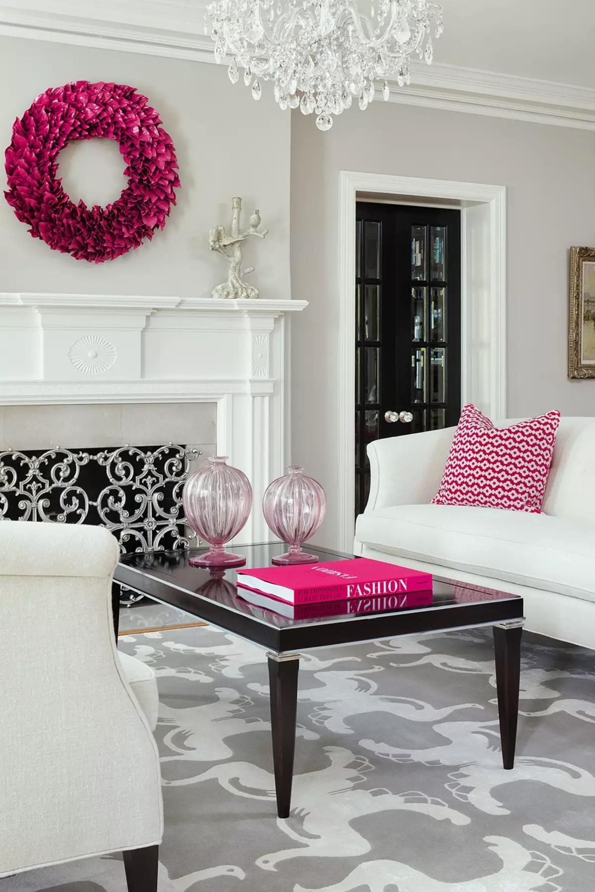 Roze details in het interieur