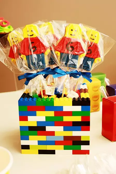 13 neobičnih predmeta u unutrašnjosti koje se mogu napraviti od Lego 11147_19