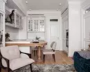 Classic Interior na may White Walls: Comfort at Easy Festive Mood 11149_2