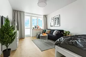 Προϋπολογισμός και κομψό: Σκανδιναβικό σχεδιασμό διαμέρισμα με έπιπλα από την ΙΚΕΑ 11184_1