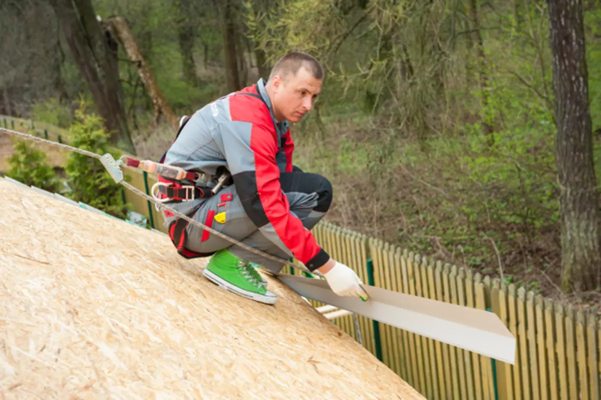 CORNICE PLANKS இன் நிறுவல்