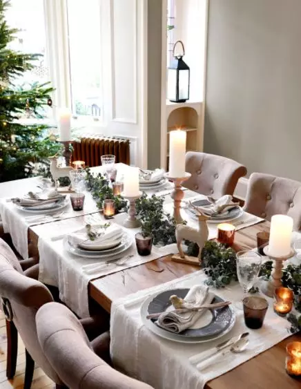 Entourage di Capodanno: come servire il tavolo in uno stile scandinavo alla moda