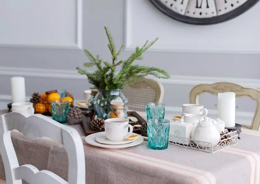 Entourage di Capodanno: come servire il tavolo in uno stile scandinavo alla moda
