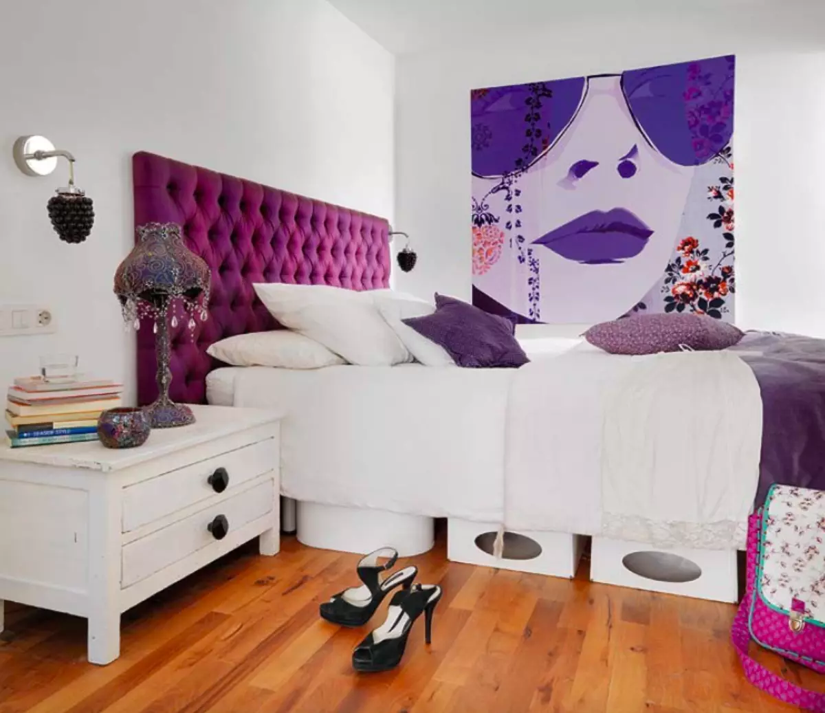 Спальня білий і ультра фіолет приклад