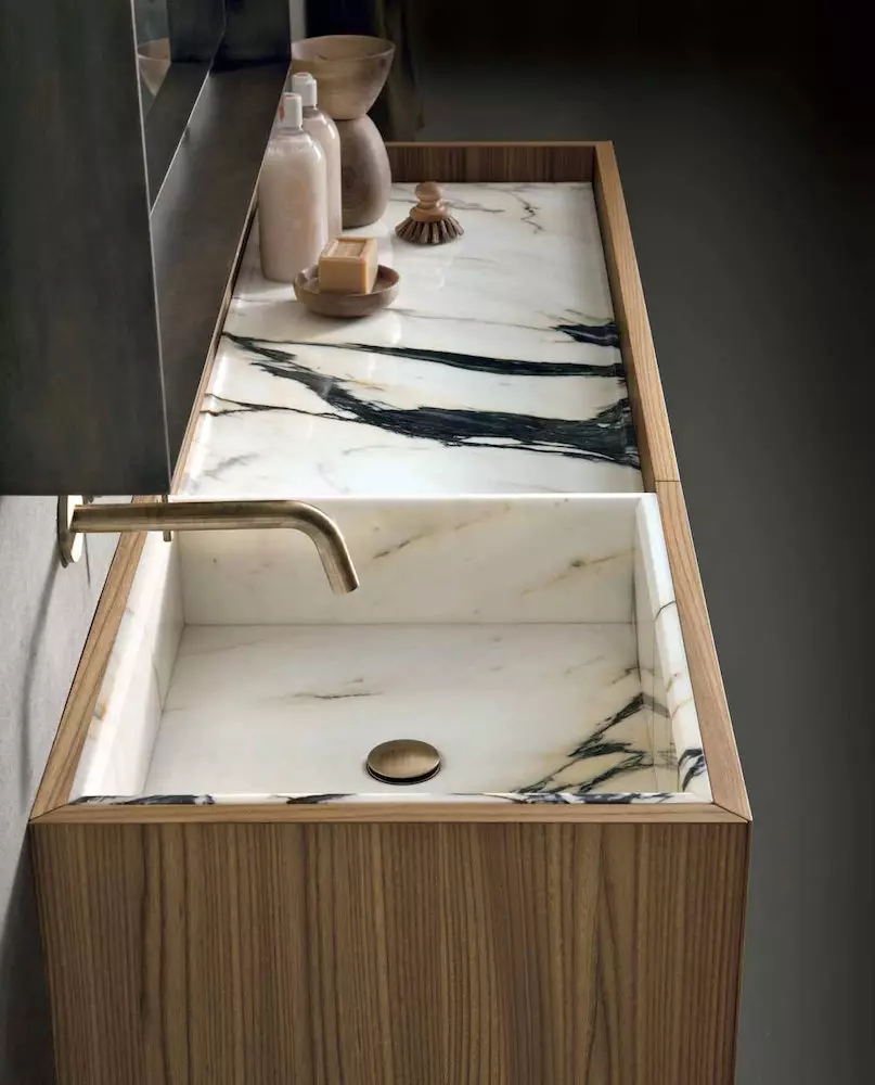 Natürliche Schönheit im Badezimmer: 7 Geeignete Stile für den Einsatz von Marmor