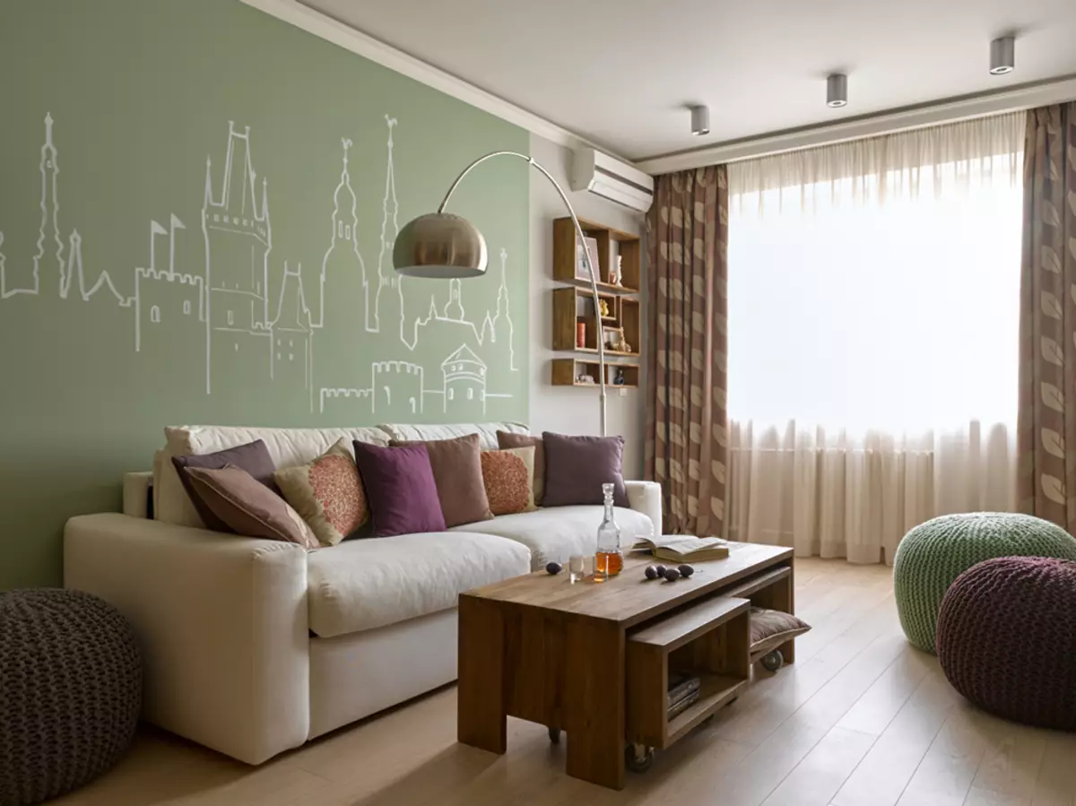 Interiorul unui apartament cu trei dormitoare într-un stil modern cu elemente de eco