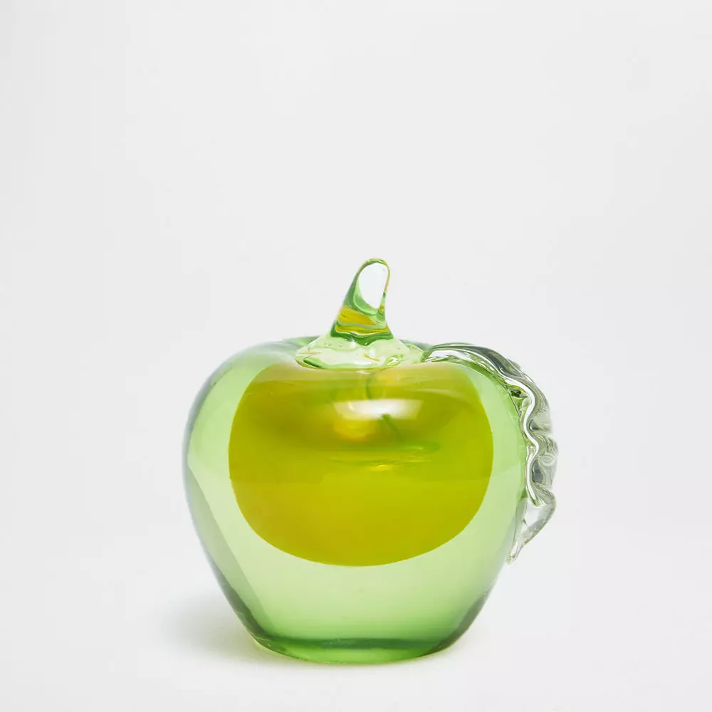 Dekoratives Glaszubehör in Form eines Apfels