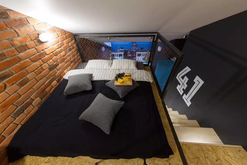 Loft Mansard: Ruhun New York a tsakiyar St. Petersburg 11462_52