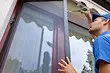 Kako priložiti mrežo proti komarjem na vrata: podrobna navodila za vsako vrsto