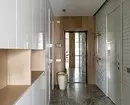 Malgranda apartamento interno: malpeza spaco en naturaj koloroj 11516_19