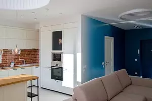 داخلية من الشقة في الاسكندنافية نمط: كتل من اللون والتدرج 11567_1