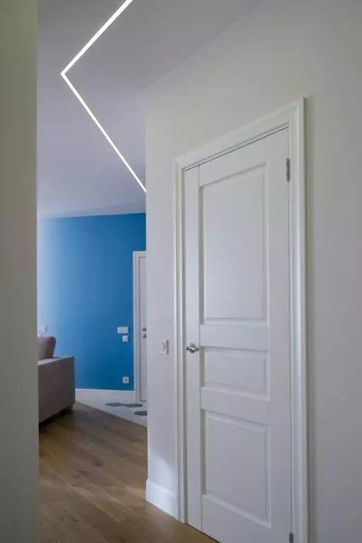 Interior do apartamento en estilo escandinavo: bloques de cor e gradiente