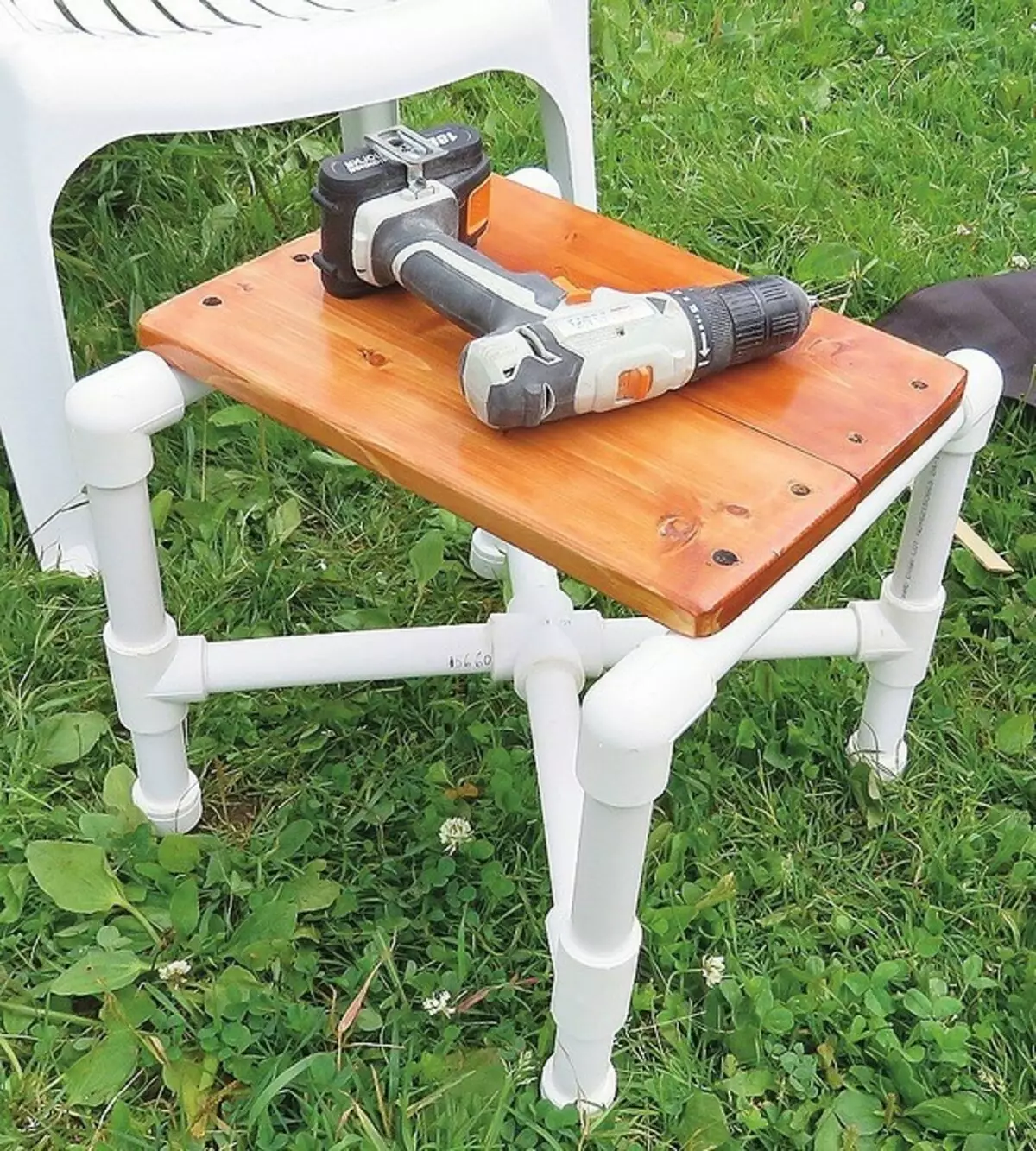 Как да направите стол и маса от PVC тръби 11579_36