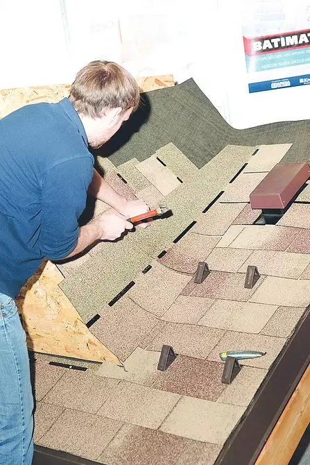 Telhado no século: colocação de telhas betuminosas 11736_35