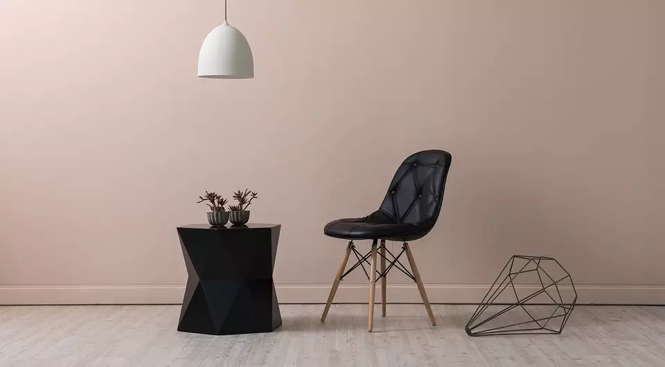 Wat ass de Plinth vum verstoppten Rand a wéi Dir et am Interieur Design benotzt