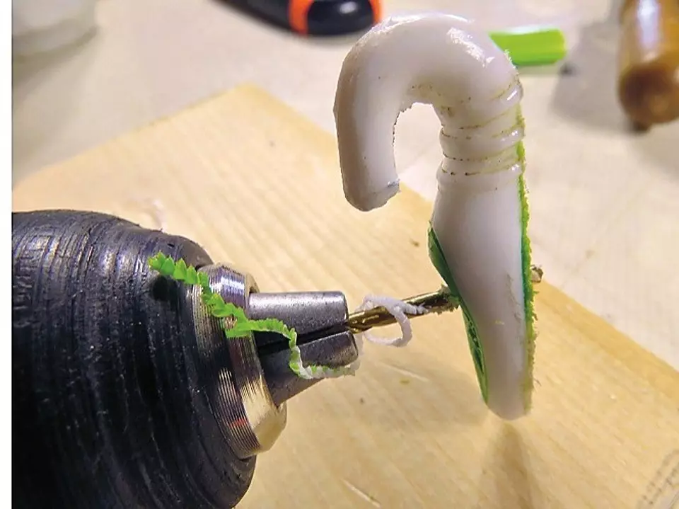 Πώς να φτιάξετε ένα γάντζο μιας οδοντόβουρτσας 11898_9
