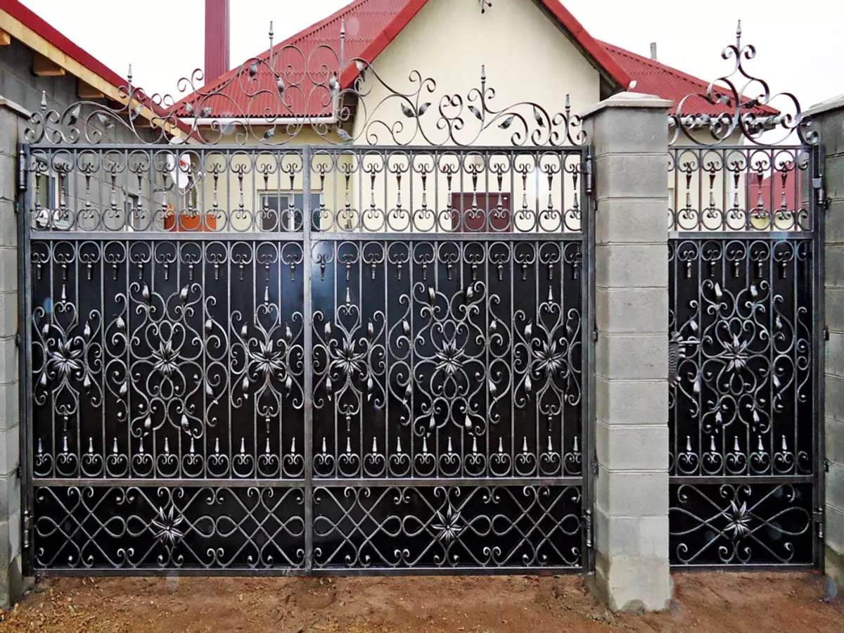 Come valutare la qualità delle recinzioni esterne forgiate