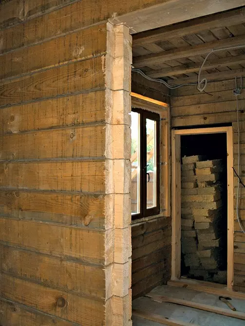 Installatie van ramen en deuren in een houten huis 11945_34