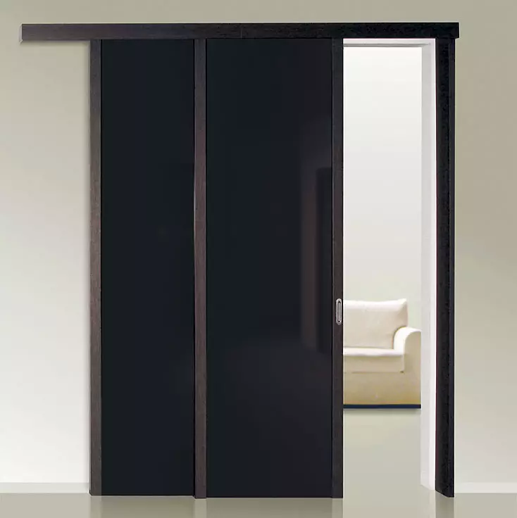 Instal·lació de portes d'interroom: com evitar errors típics