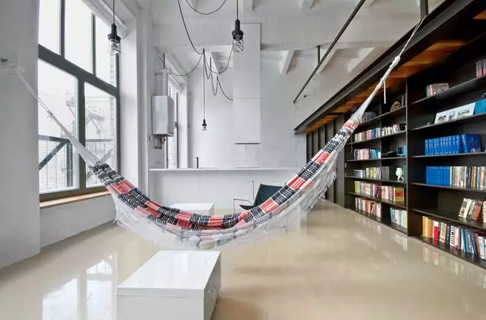 Loft con hammock.