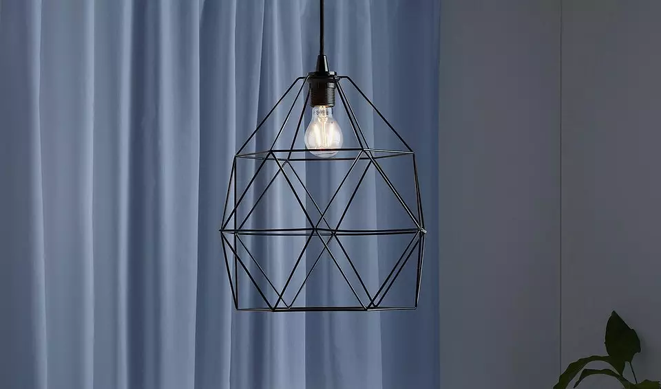 7 Cool a pohodlné lampy z IKEA, které mohou být použity v kuchyni 12680_13