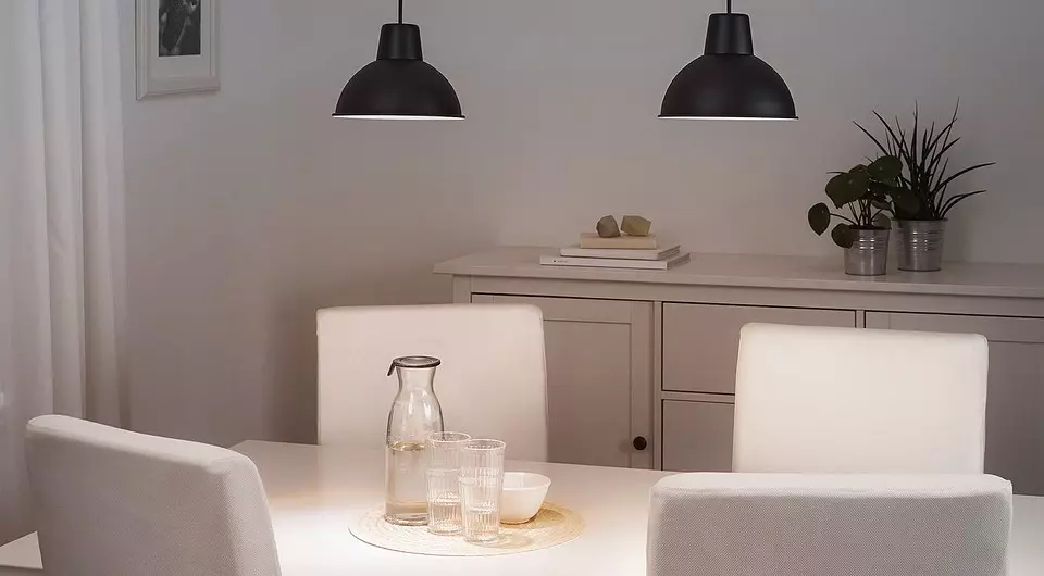 7 Cool a pohodlné lampy z IKEA, které mohou být použity v kuchyni
