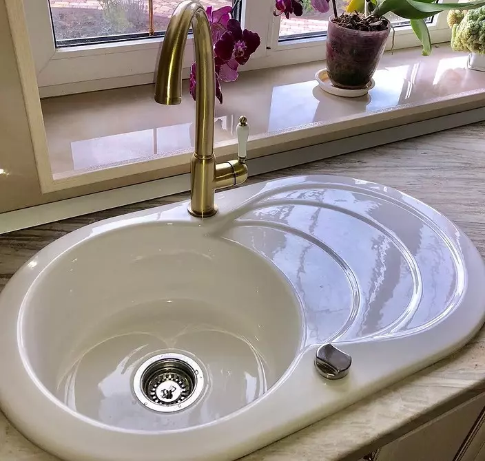 All about ceramic sink for the kitchen: pros, cons, species and rules of choice 12830_18