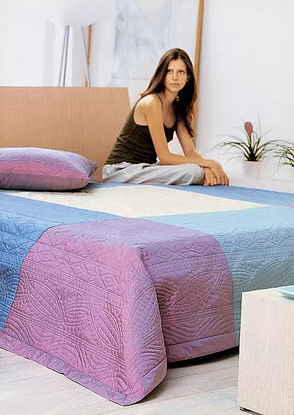 მოდური bedspread