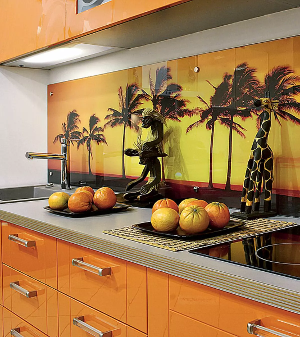 Стеновая панель оранжевая для кухни