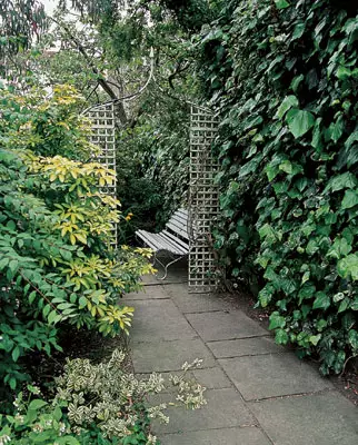 Puertas en el jardín.