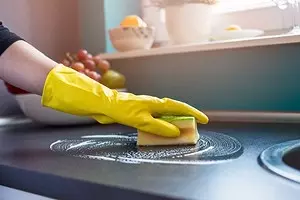 6 iemesli, kāpēc jūsu virtuve izskatās netīrs pat pēc tīrīšanas 1364_1