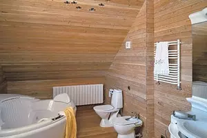 Arrangement of bathrooms in wooden houses 13852_1