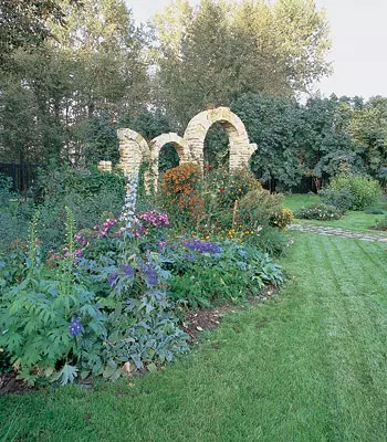 Paradiso Garden Alla Borisovna.