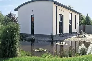 En in nege maande is 'n huis gebore 14619_1