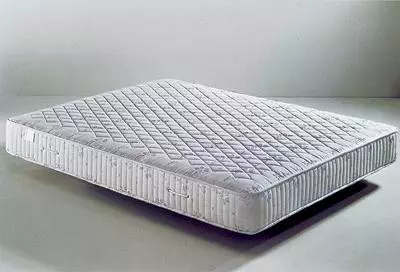 Matelas na metamorphose yayo