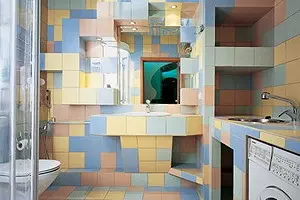 Koupelna v buňce nebo pruhovaném životě 14756_1