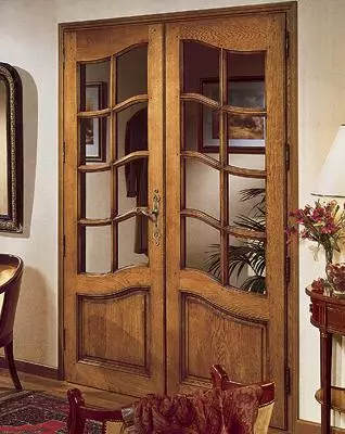 Interior doors and their national features