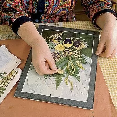 Applikasjoner fra blomster og blader