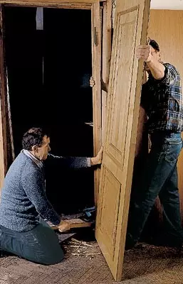 Jak wymienić drzwi