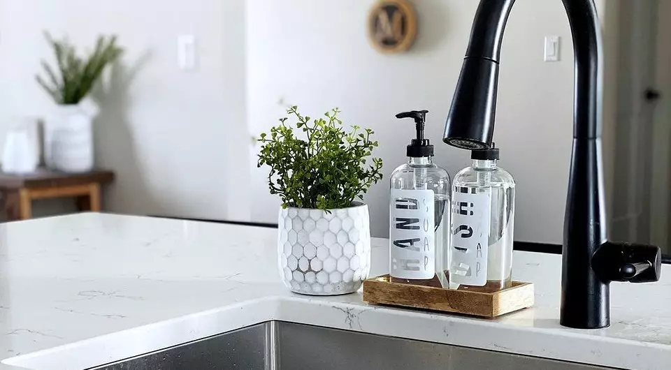 9 Удобни и красиви идеи за съхранение в близост до мивката в кухнята