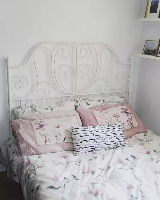 Rahat ve işlevsel bir iç yatak odası oluşturmak için IKEA'dan 10 yatak 1555_76