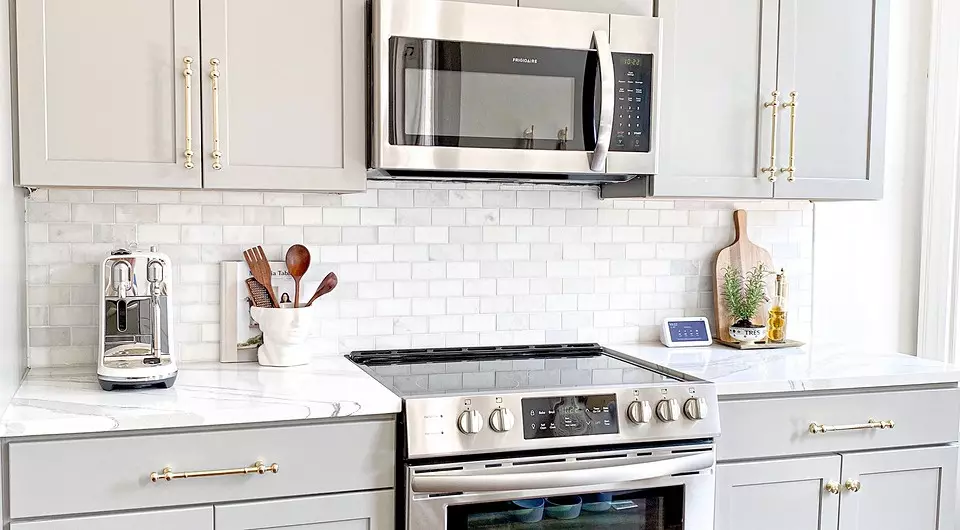 Detta är inte överflödigt: 8 saker som bara kommer att dekorera bänkskivan i köket