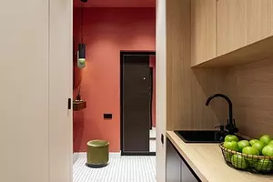 6 kambariai, kuriuose galite eksperimentuoti su spalva (ir nebijokite būti klaidingu) 16666_1
