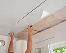 Come realizzare un soffitto sospeso in bagno: 2 istruzioni passo-passo 1668_20