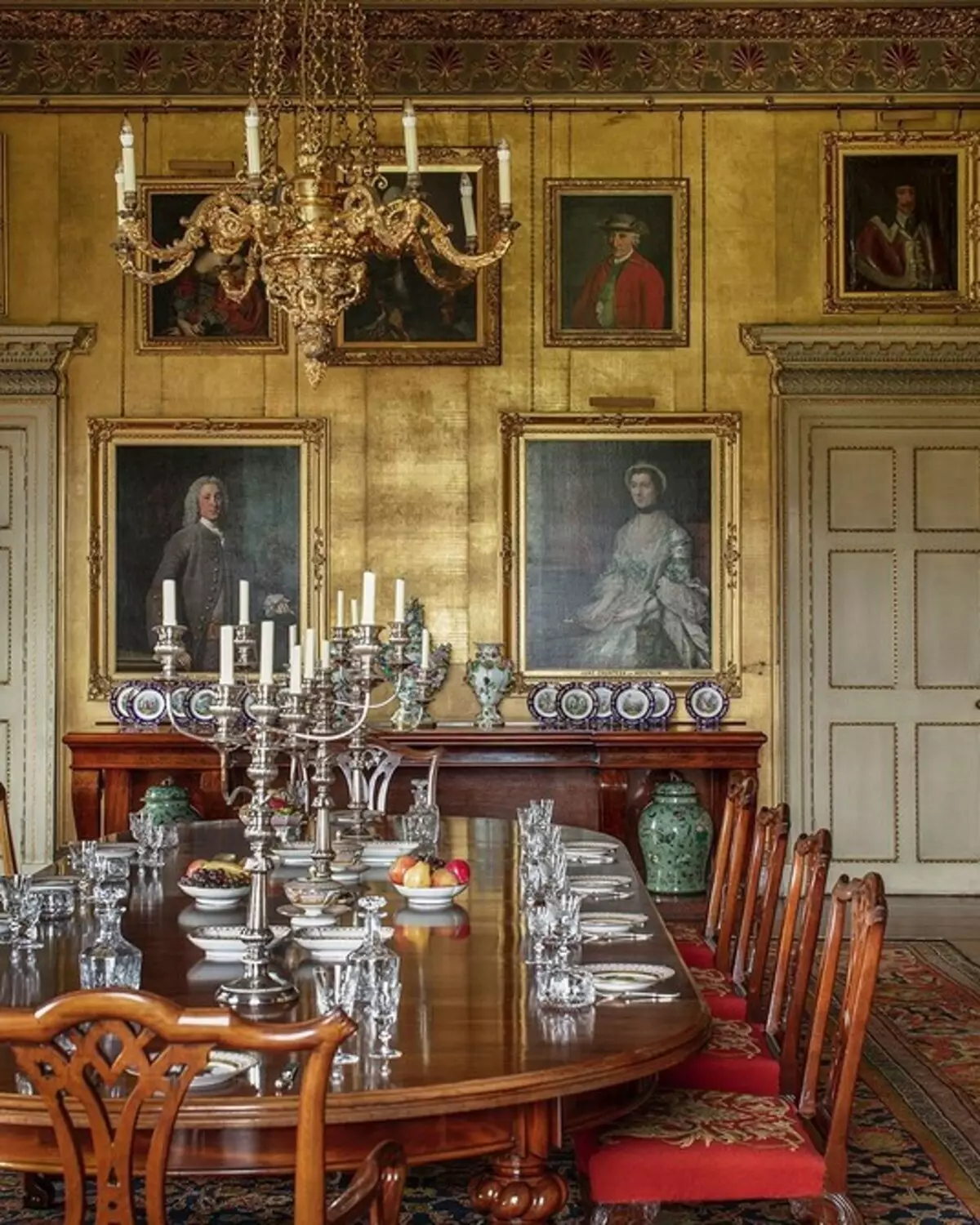 Royal Luxury: Ambírsky štýl v interiéri (50 fotografií) 1694_34