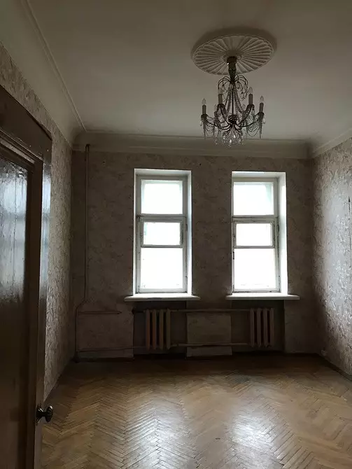 Dzīvoklis vecajā pamatā ar baltiem sienām un spilgtas mēbeles 17108_68