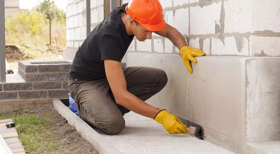 Semua tentang waterproofing dari fondasi dengan tangan mereka sendiri 2087_3