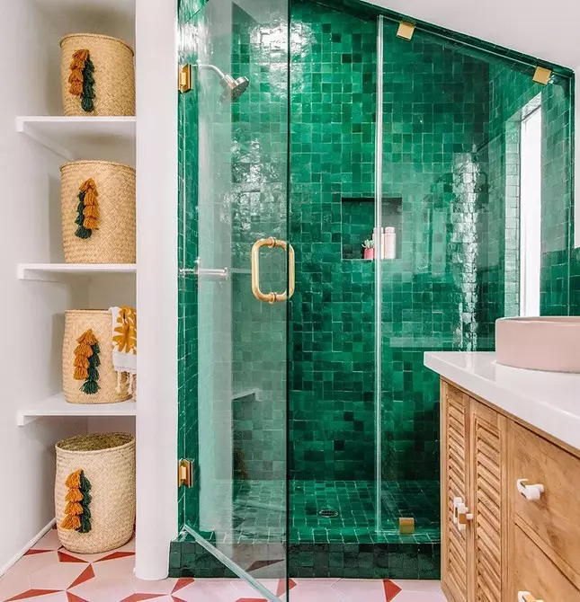 स्नानगृह डिझाइनसाठी सर्वात यशस्वी रंगांपैकी 6 (जागा वाढवेल आणि केवळ नाही) 2188_37
